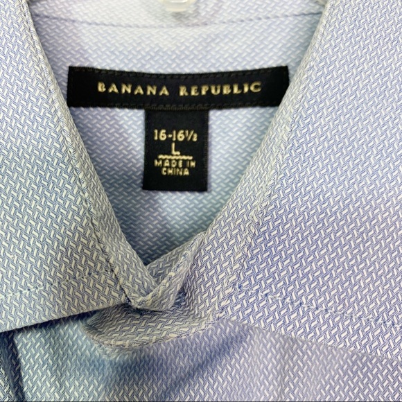 Banana Republic Long Sleeve Button Down Shirt in Light Blue Size 16-16.5 - Picture 5 of 9